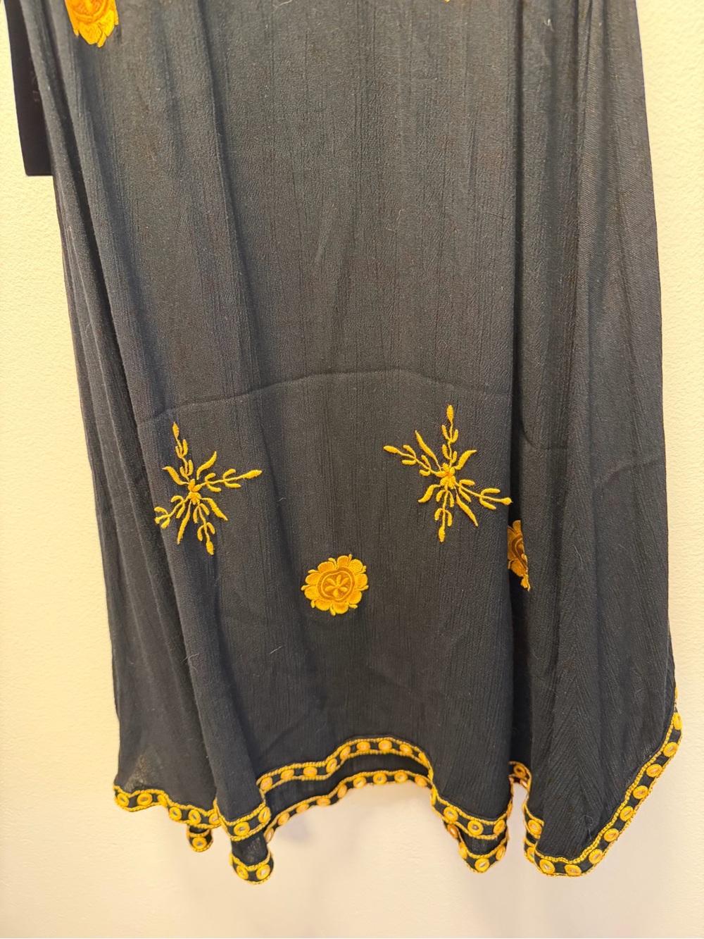 L & B Black Rayon Md in India Strappy Sun Dress Criss Cross Back Gold Embroidery - Picture 7 of 9